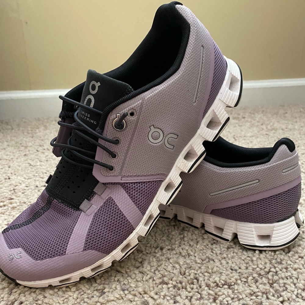 On Cloud women’s running shoes